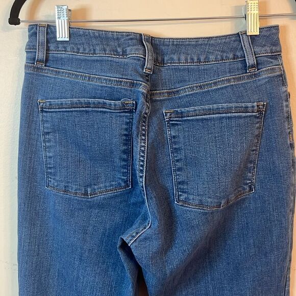 L. L Bean Classic Fit Petite Jeans - Picture 5 of 6